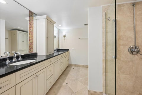 Tiny photo for 1009 Bonnie Brae Place #2B, River Forest, IL 60305 (MLS # 12773790)