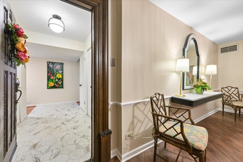 Tiny photo for 1009 Bonnie Brae Place #2B, River Forest, IL 60305 (MLS # 12773790)