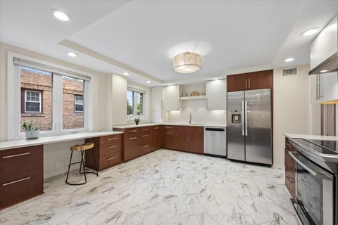Tiny photo for 1009 Bonnie Brae Place #2B, River Forest, IL 60305 (MLS # 12773790)