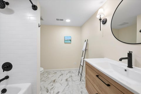 Tiny photo for 1009 Bonnie Brae Place #2B, River Forest, IL 60305 (MLS # 12773790)