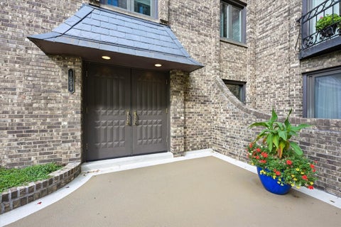 Tiny photo for 1009 Bonnie Brae Place #2B, River Forest, IL 60305 (MLS # 12773790)