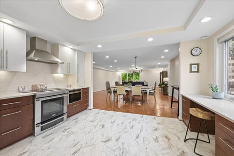 Tiny photo for 1009 Bonnie Brae Place #2B, River Forest, IL 60305 (MLS # 12773790)