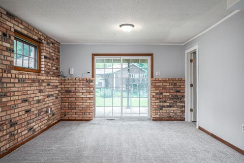 Tiny photo for 2853 Forest Road, Davenport, IA 52803 (MLS # 12734712)