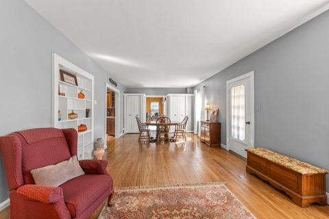 Tiny photo for 306 W Sunset Avenue, Lombard, IL 60148 (MLS # 12452665)