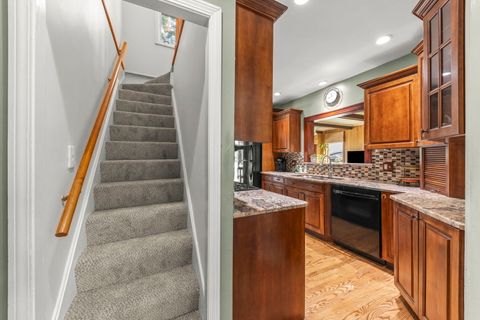 Tiny photo for 306 W Sunset Avenue, Lombard, IL 60148 (MLS # 12452665)