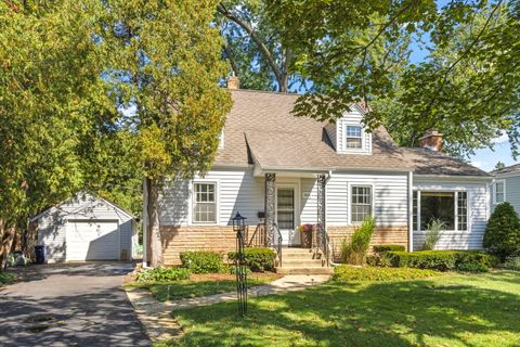 Photo of 306 W Sunset Avenue, Lombard, IL 60148 (MLS # 12452665)
