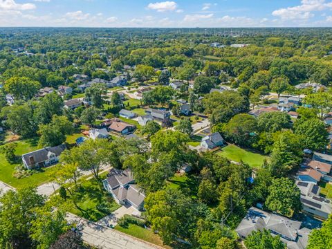 Tiny photo for 306 W Sunset Avenue, Lombard, IL 60148 (MLS # 12452665)