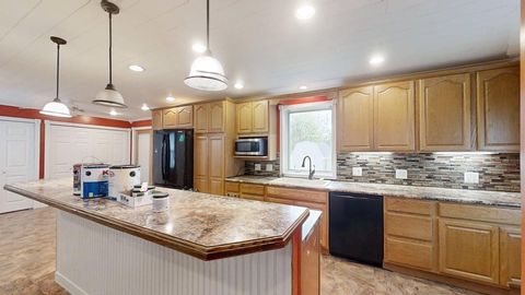 Tiny photo for 226 E Orleans Street, Paxton, IL 60957 (MLS # 12615698)