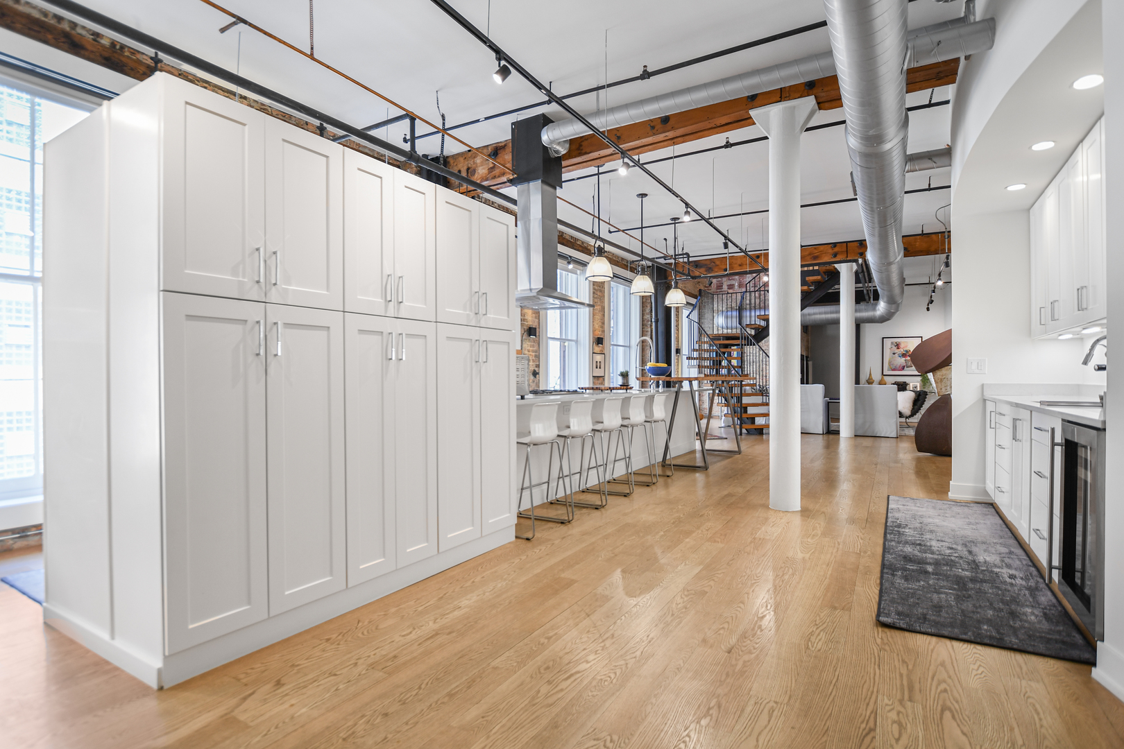 711 S Dearborn Street 201-303