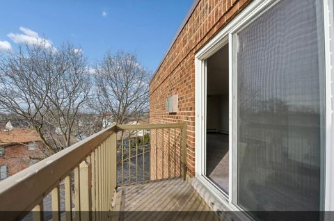 Tiny photo for 1880 Bonnie Lane #416, Hoffman Estates, IL 60169 (MLS # 12536899)