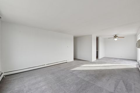 Tiny photo for 1880 Bonnie Lane #416, Hoffman Estates, IL 60169 (MLS # 12536899)