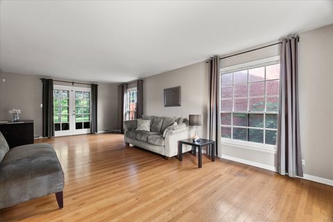 Tiny photo for 922 Sterling Avenue, Flossmoor, IL 60422 (MLS # 12491089)