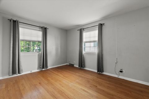 Tiny photo for 922 Sterling Avenue, Flossmoor, IL 60422 (MLS # 12491089)