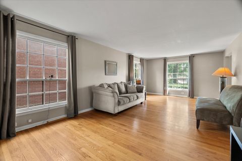 Tiny photo for 922 Sterling Avenue, Flossmoor, IL 60422 (MLS # 12491089)