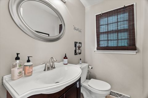Tiny photo for 922 Sterling Avenue, Flossmoor, IL 60422 (MLS # 12491089)
