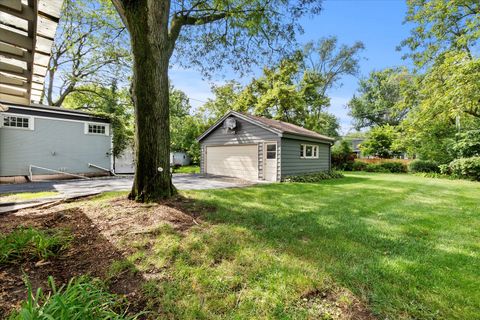 Tiny photo for 922 Sterling Avenue, Flossmoor, IL 60422 (MLS # 12491089)