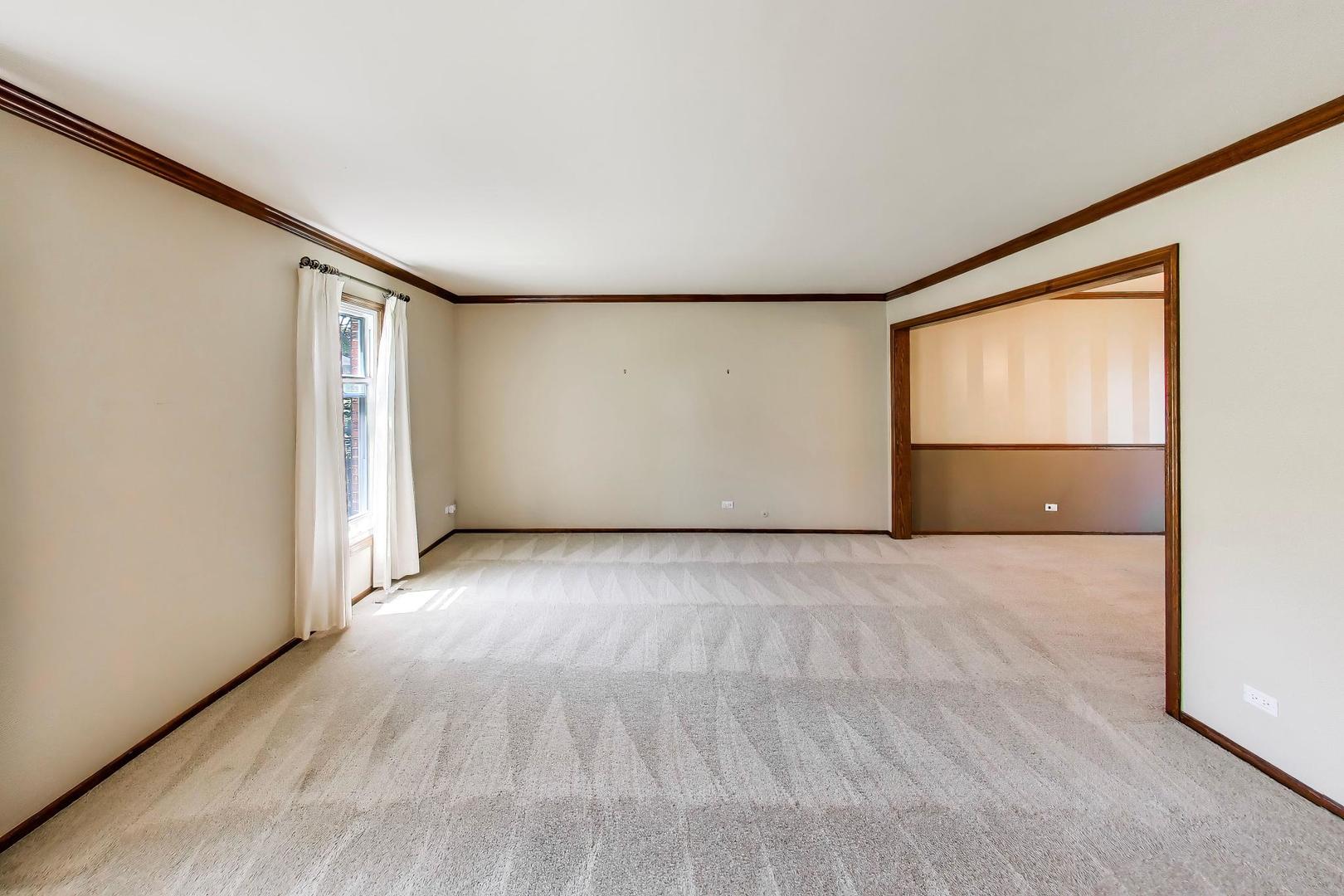 1276 Chatham Lane