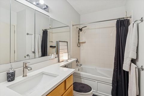 Tiny photo for 222 N COLUMBUS Drive #708, Chicago, IL 60601 (MLS # 12479726)