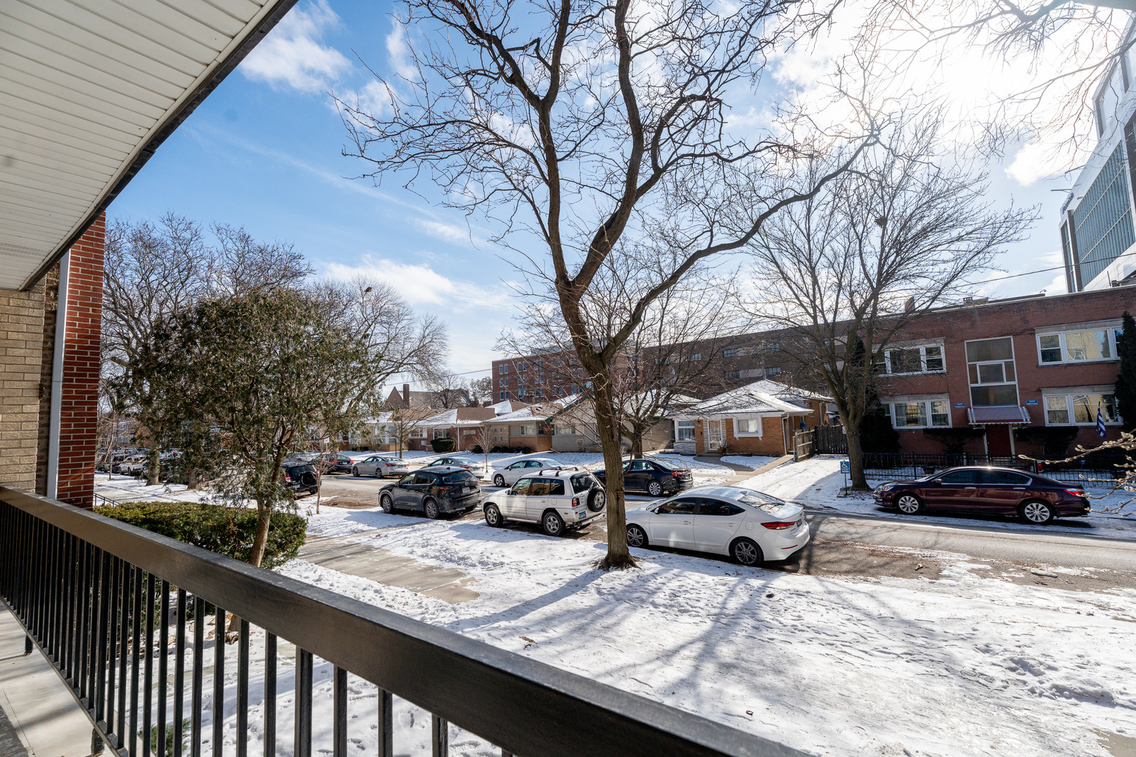 2740 W Farragut Avenue 1