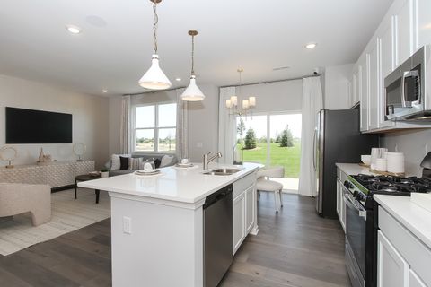 Tiny photo for 324 Kingsport Drive, South Elgin, IL 60177 (MLS # 12506934)