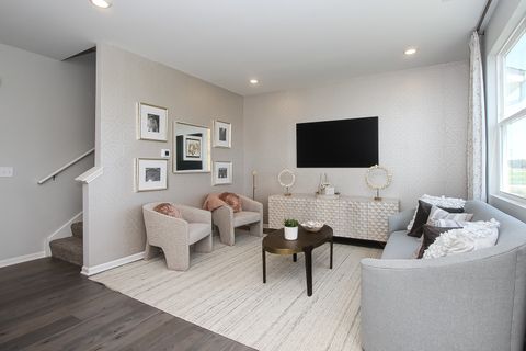 Tiny photo for 324 Kingsport Drive, South Elgin, IL 60177 (MLS # 12506934)