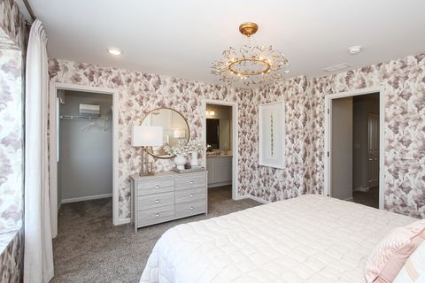 Tiny photo for 324 Kingsport Drive, South Elgin, IL 60177 (MLS # 12506934)