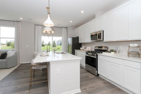 Tiny photo for 324 Kingsport Drive, South Elgin, IL 60177 (MLS # 12506934)