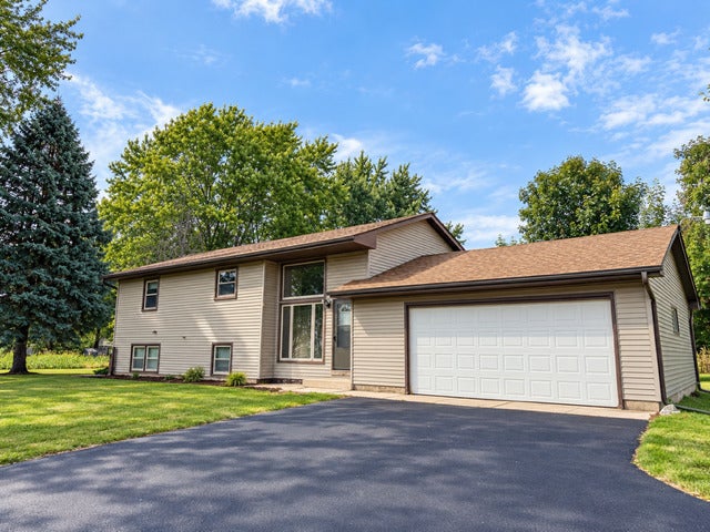 2347 N 45th Road