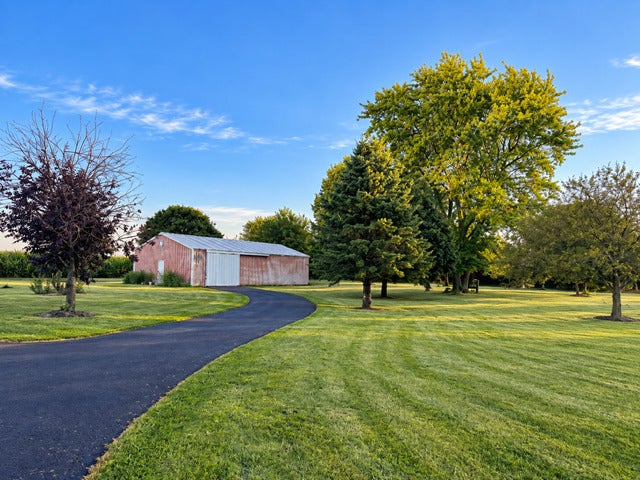2347 N 45th Road