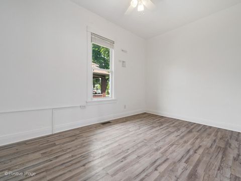 Tiny photo for 827 Thomas Avenue, Forest Park, IL 60130 (MLS # 12698298)