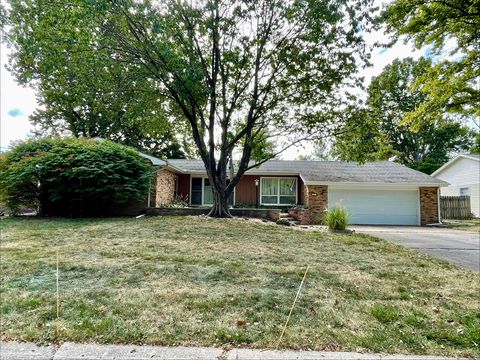 Photo of 7 Mcdonald Court, Champaign, IL 61821 (MLS # 12495045)