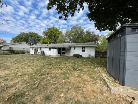 Tiny photo for 7 Mcdonald Court, Champaign, IL 61821 (MLS # 12495045)
