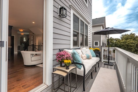 Tiny photo for 550 Ohio Avenue #550, St. Charles, IL 60174 (MLS # 12760937)