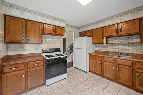 Tiny photo for 1024 Yorkshire Drive, Hanover Park, IL 60133 (MLS # 12743353)