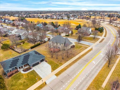 Tiny photo for 2315 Knollbrook Way, Bloomington, IL 61705 (MLS # 12562276)