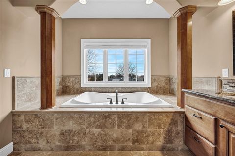 Tiny photo for 2315 Knollbrook Way, Bloomington, IL 61705 (MLS # 12562276)