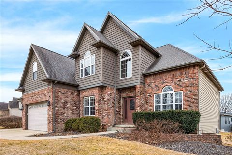 Tiny photo for 2315 Knollbrook Way, Bloomington, IL 61705 (MLS # 12562276)