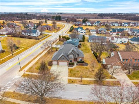 Tiny photo for 2315 Knollbrook Way, Bloomington, IL 61705 (MLS # 12562276)