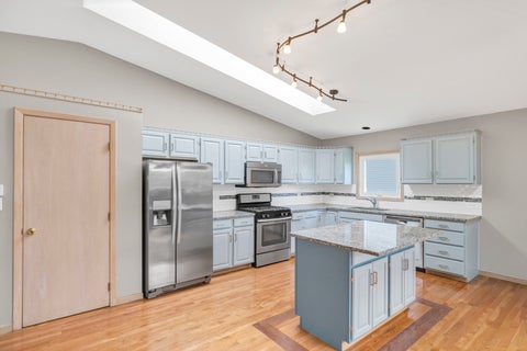Tiny photo for 439 E Morse Avenue, Bartlett, IL 60103 (MLS # 12661186)