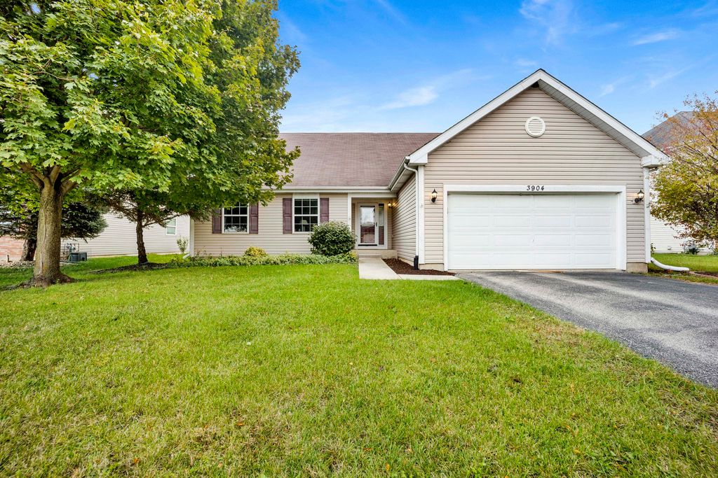 Photo for 3904 Stockton Drive, Joliet, IL 60436 (MLS # 12507048)