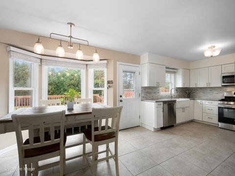 Tiny photo for 1201 Boxwood Drive, Crystal Lake, IL 60014 (MLS # 12495255)