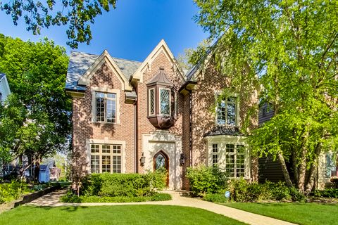 A home in Park Ridge