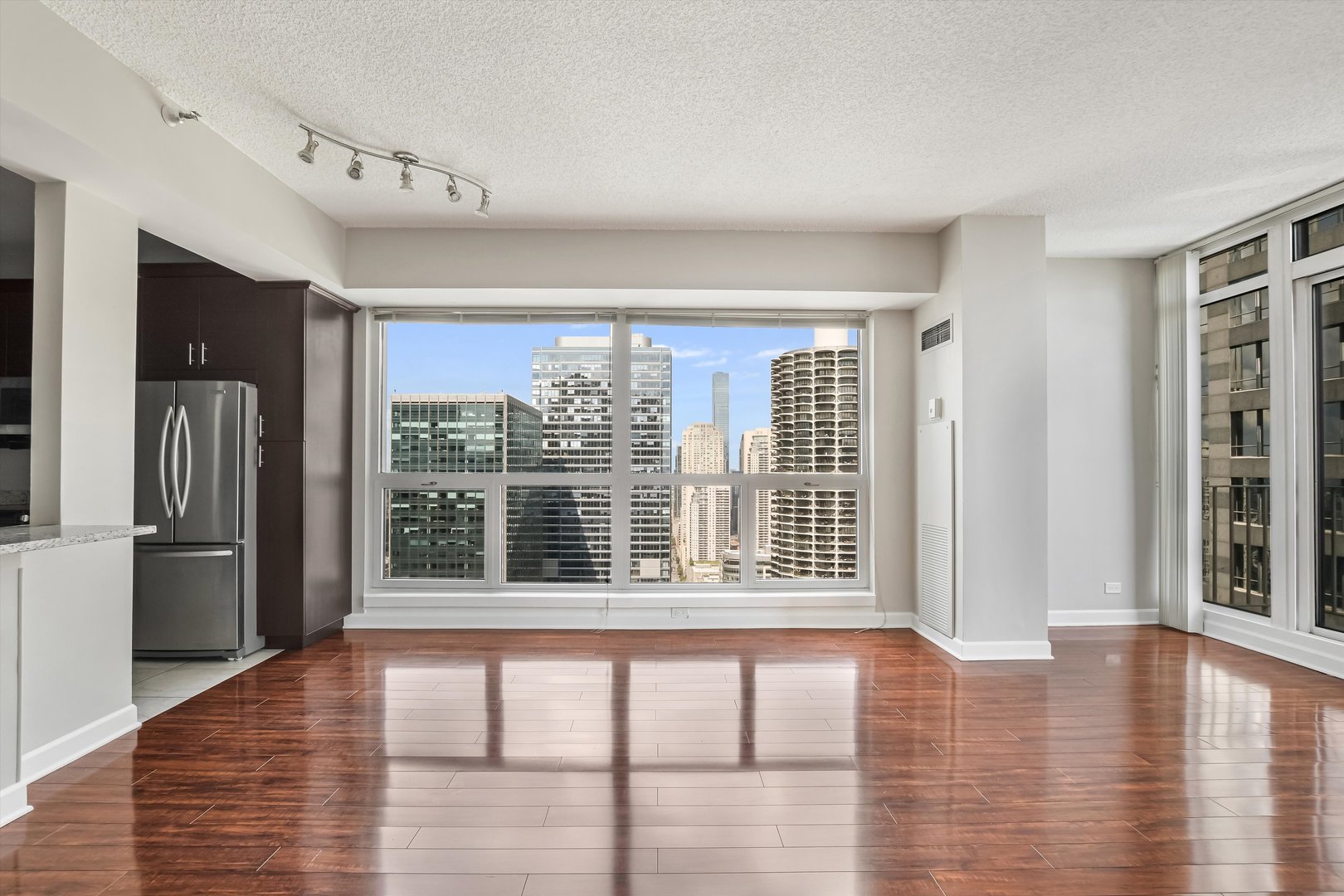 200 N Dearborn Street 4606