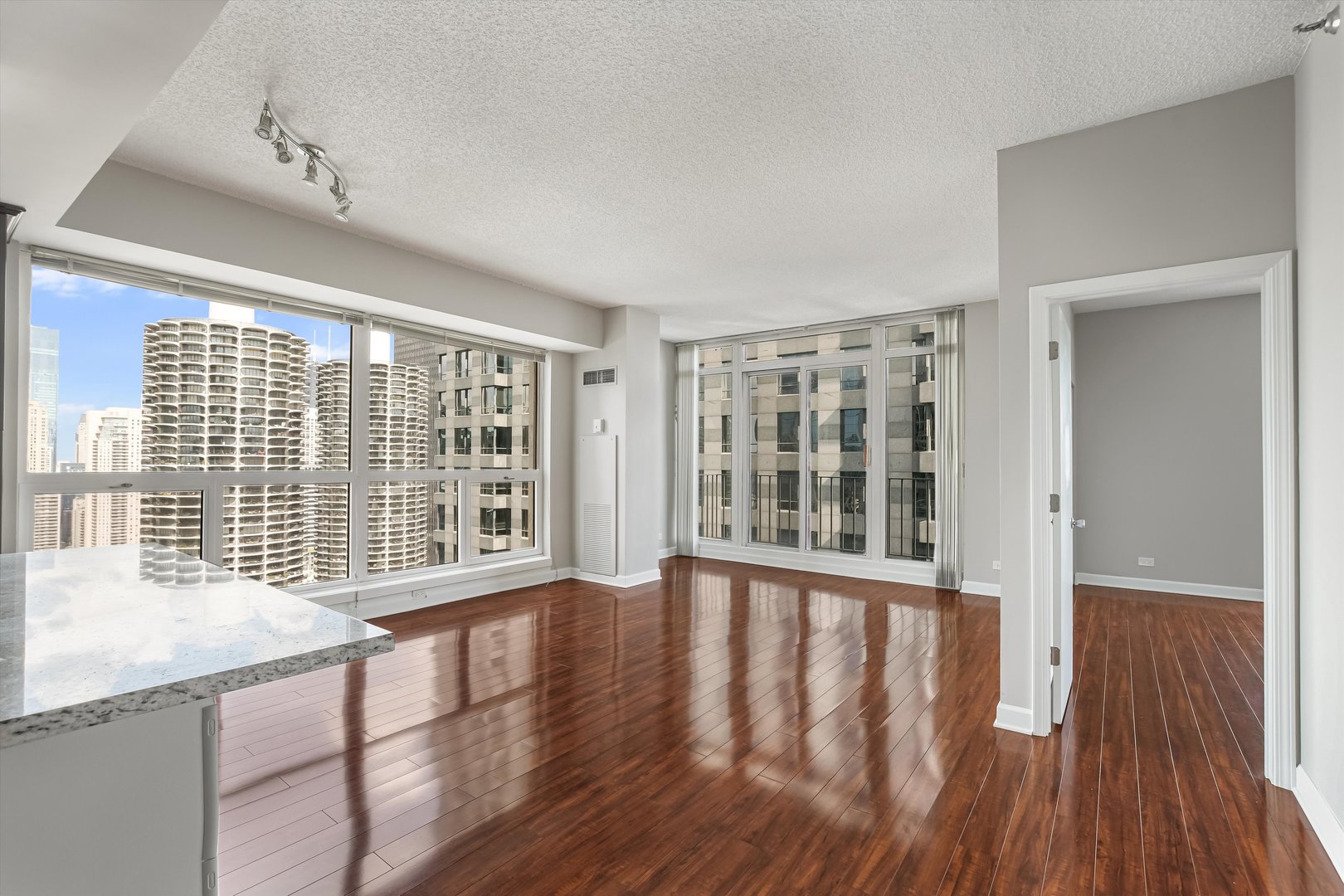 200 N Dearborn Street 4606