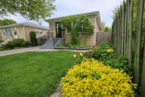 Tiny photo for 508 Skokie Boulevard, Wilmette, IL 60091 (MLS # 12635048)
