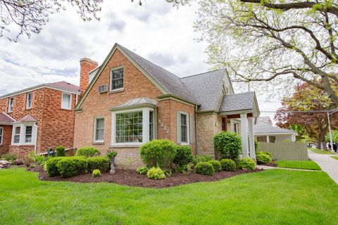 Tiny photo for 5222 N Oriole Avenue, Chicago, IL 60656 (MLS # 12640864)