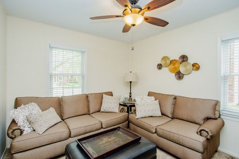Tiny photo for 5222 N Oriole Avenue, Chicago, IL 60656 (MLS # 12640864)