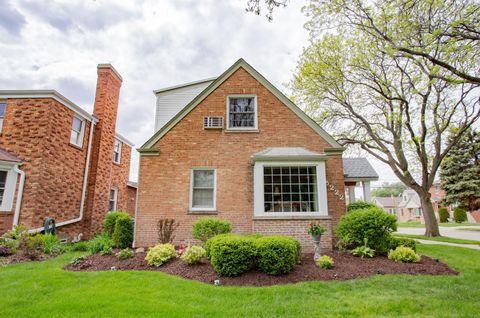 Tiny photo for 5222 N Oriole Avenue, Chicago, IL 60656 (MLS # 12640864)