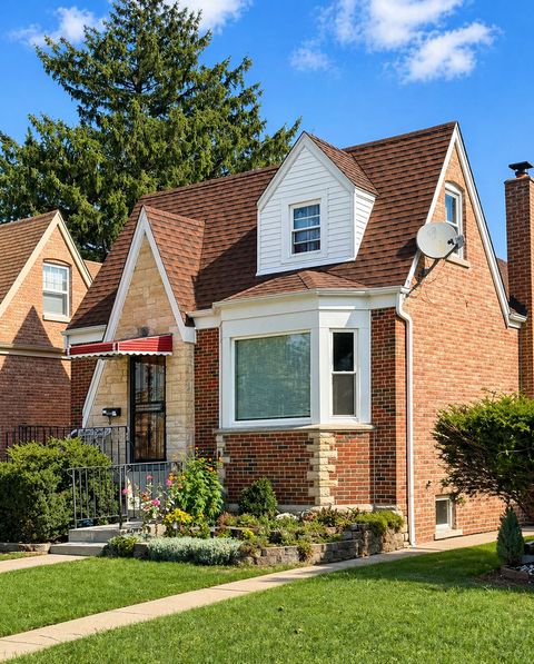 Photo of 3129 N Nottingham Avenue, Chicago, IL 60634 (MLS # 12634656)