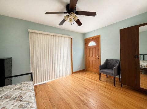 Tiny photo for 3129 N Nottingham Avenue, Chicago, IL 60634 (MLS # 12634656)